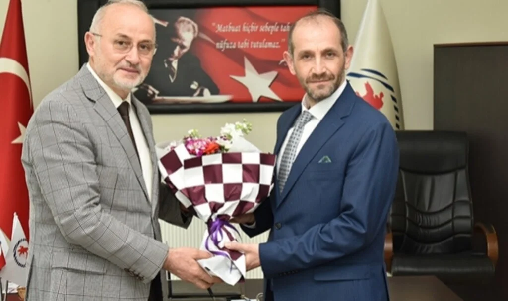 OMÜ İletişim Fakültesi’nde devir teslim