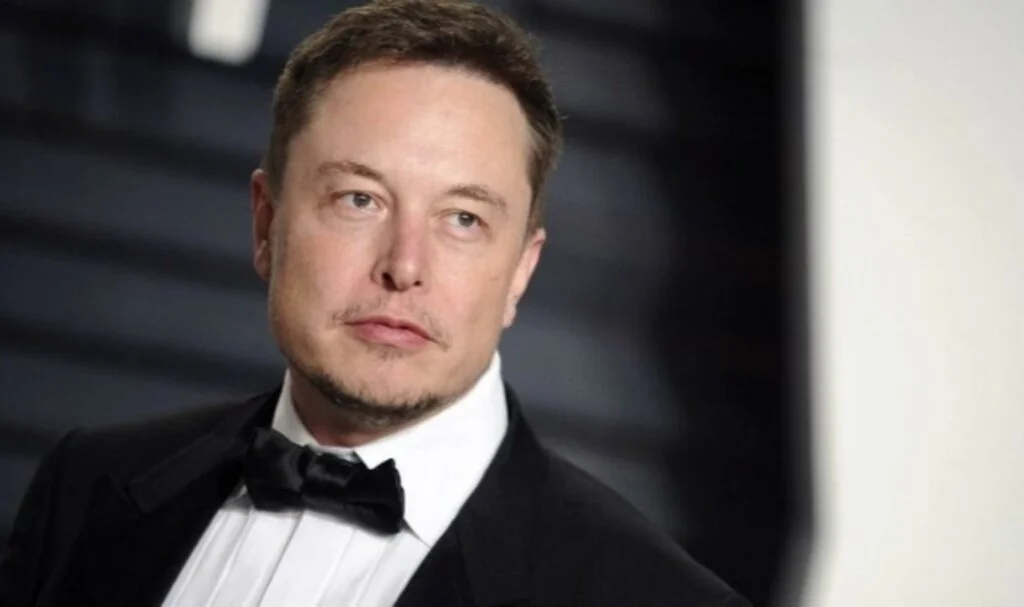 Reddedilen Elon Musk’tan anlamlı “ters gülümseme” emojisi