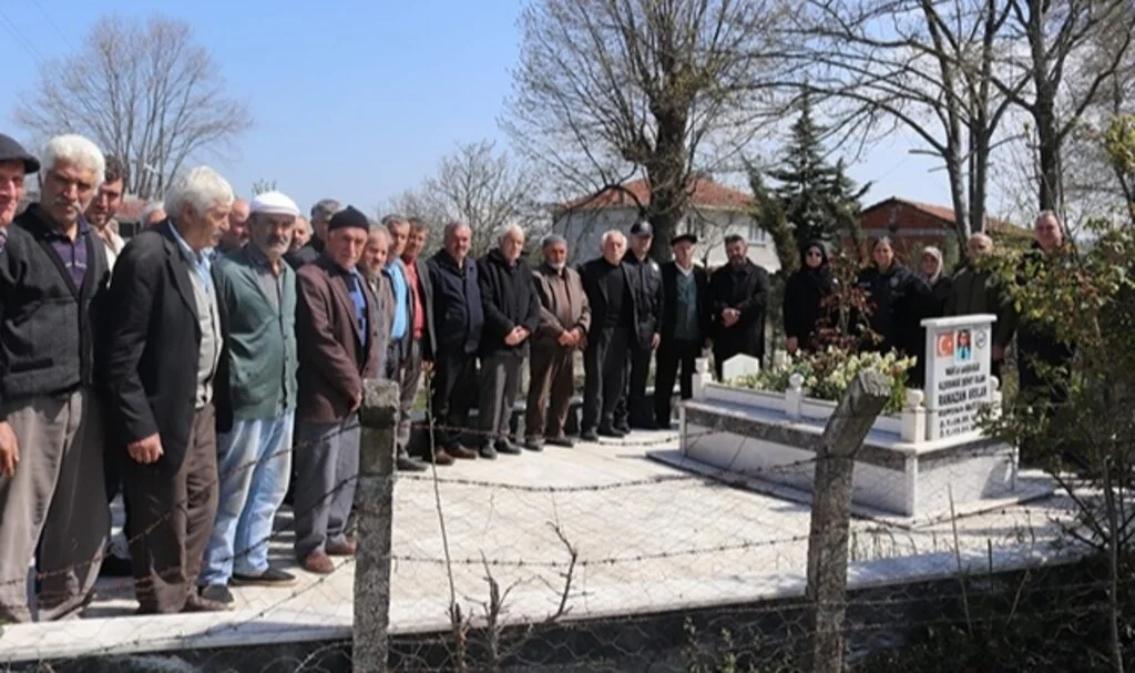 Samsun'da Şehit polis kabri başında anıldı