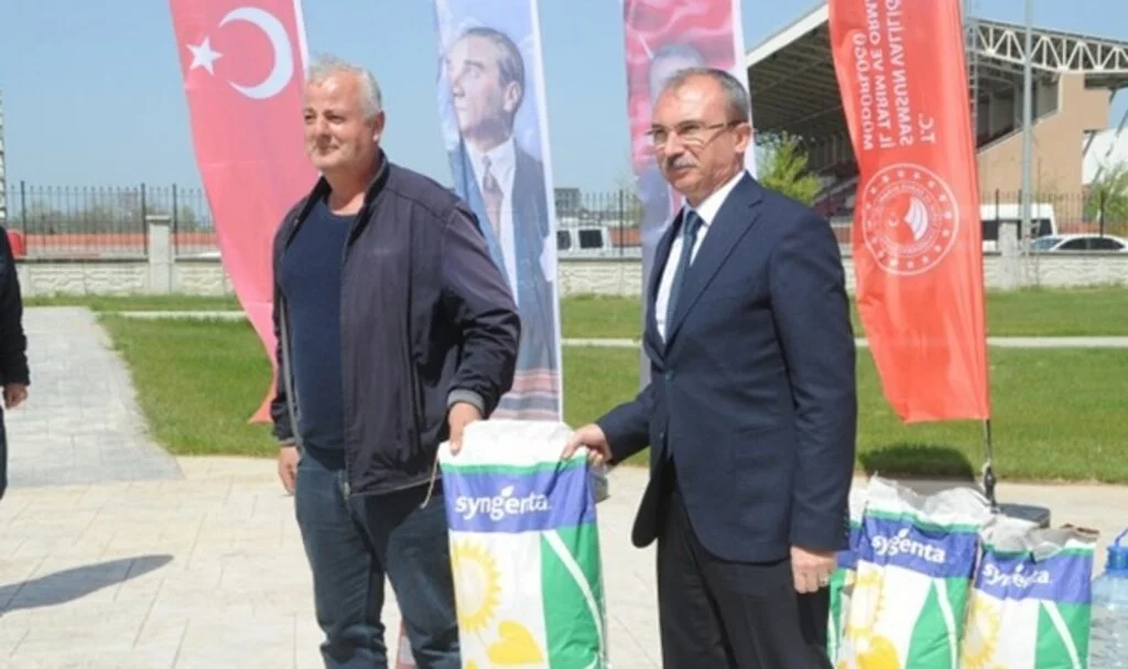 Samsun'da çiftçilere 600 torba ayçiçeği tohumu dağıtıldı