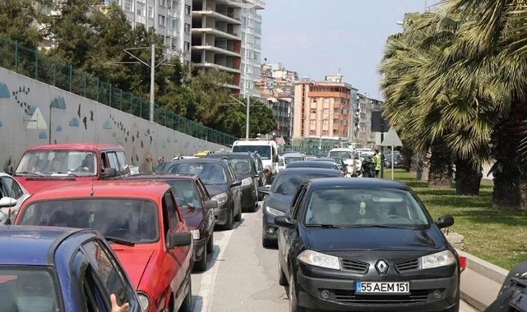 Samsun trafiğine kayıtlı 402 bin 98 motorlu kara taşıtı var