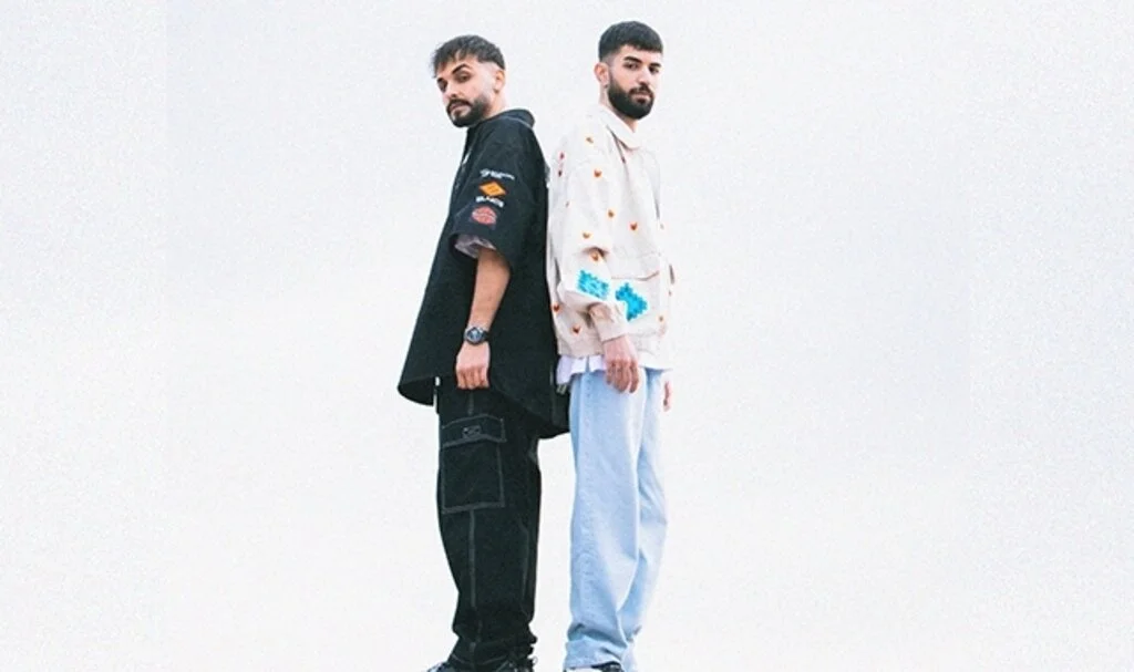 SEFO & REVART – YARIM KALIR ile zirvede!
