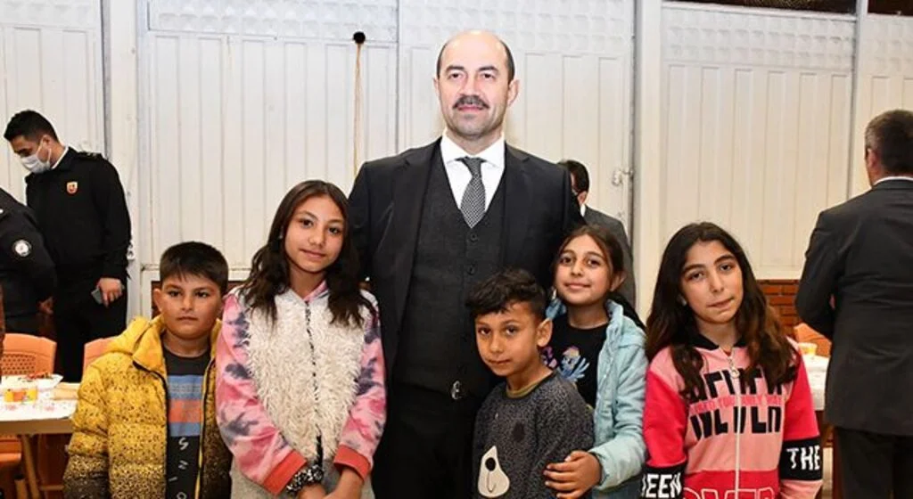 Terme Belediyesi Roman kızların eğitimini destekleyecek