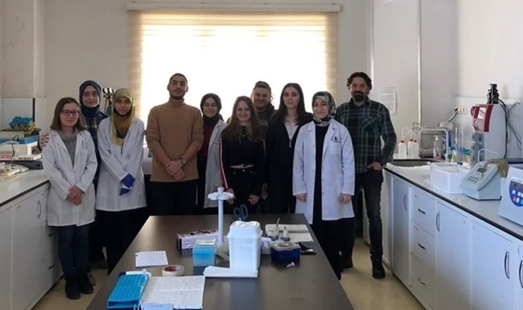 Üniversite-sanayi ortaklığında geliştirilen organik gübrenin seri üretimi başladı