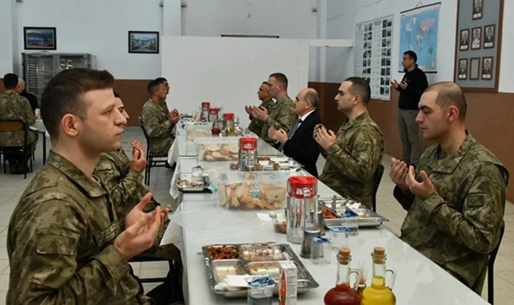 Vali Dağlı: “Rabb’im Mehmetçiklerimizi muvaffak etsin”