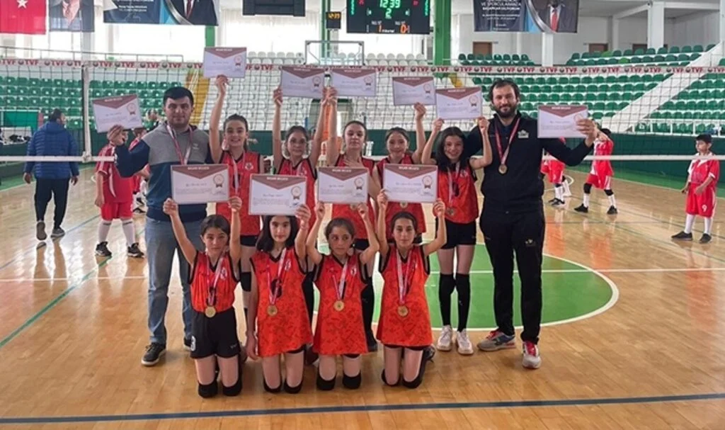 Vezirköprü'nün Minikleri Finallerde
