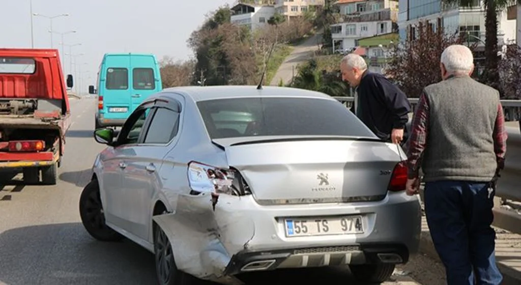 Viyadükte trafik kazası: 1 yaralı