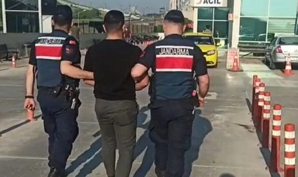 16 ilde eş zamanlı FETÖ baskını 