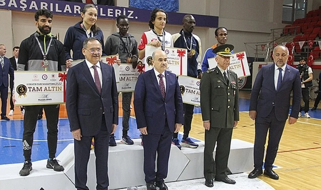 19 Mayıs Yarı Maratonu'nda Kenya rüzgarı