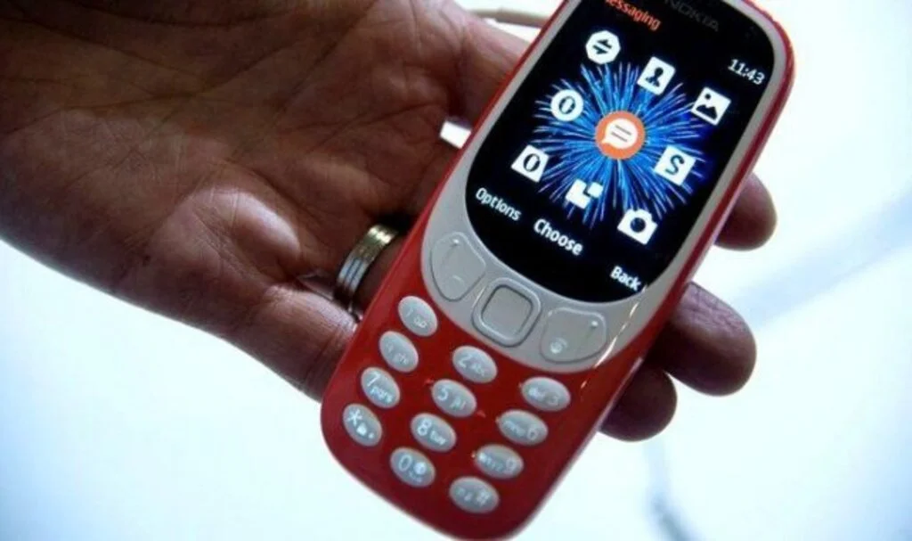 Akıllı değil ama zeki mi? 'Akılsız' cep telefonunun dönüşü