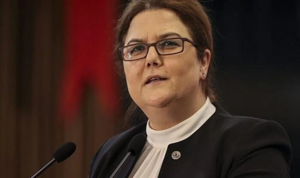 Bakan Derya Yanık’tan ‘Dijital Okuryazarlık Ehliyeti Projesi’ açıklaması