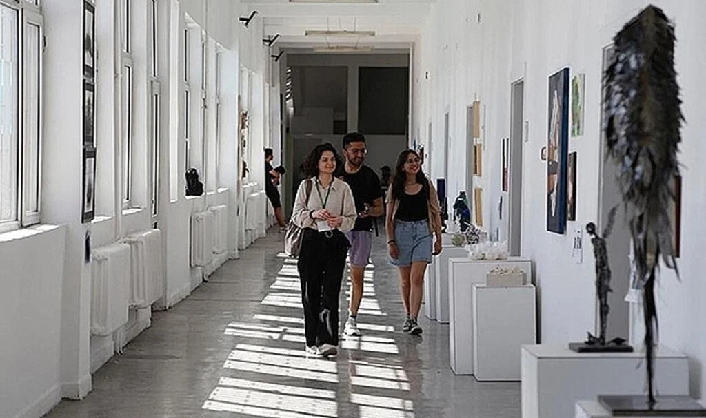 Bugünün gençleri yarının sanatçıları 'Fresh Ankara' sergisinde buluştu