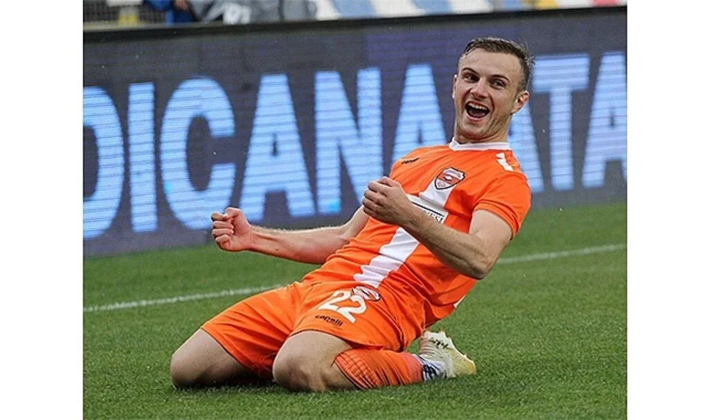 Celil Sesleri İyice Yükseldi