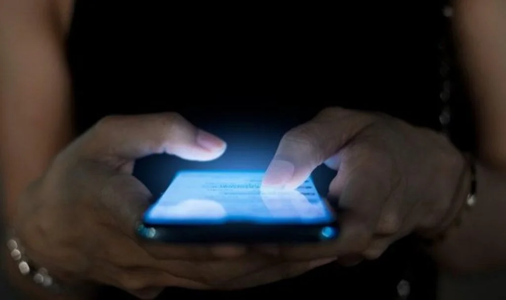 Çin'de telefon satışları azaldı! Milyonlarca satışa rağmen yaşanan kan kaybı büyük şoka neden oldu