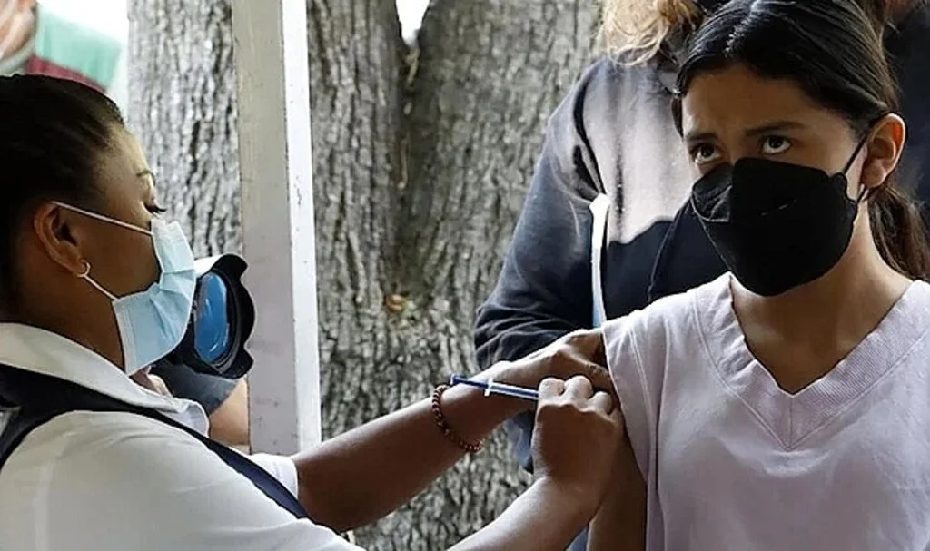 Çocuklarla ilgili endişe yaratan Covid-19 araştırması: Korumuyor