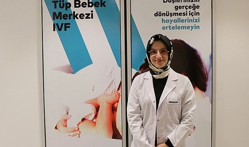 Gerçekleştirdiği 1400 doğumla ödül aldı, anne olmak isteyenlere ümit verdi
