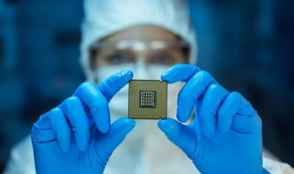 Intel CEO'sunun çip krizi açıklaması herkesi endişelendirdi! O tarihi işaret etti