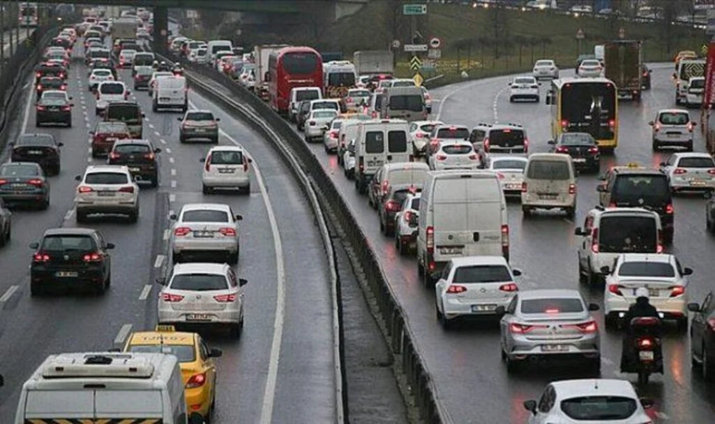 İstanbul'da hangi yollar kapanacak? 17 Mayıs İstanbul'da trafiğe kapatılacak yollar ve alternatif güzergahlar hangileri?