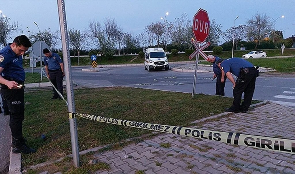 Kavgada silahlar ve bıçaklar çekildi 