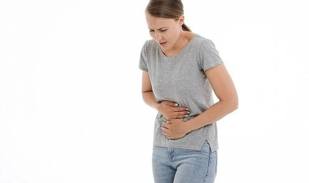 Mide şişkinliğine ne iyi gelir? Mide şişkinliği neden olur ve bitkisel çözümlerle nasıl geçer?
