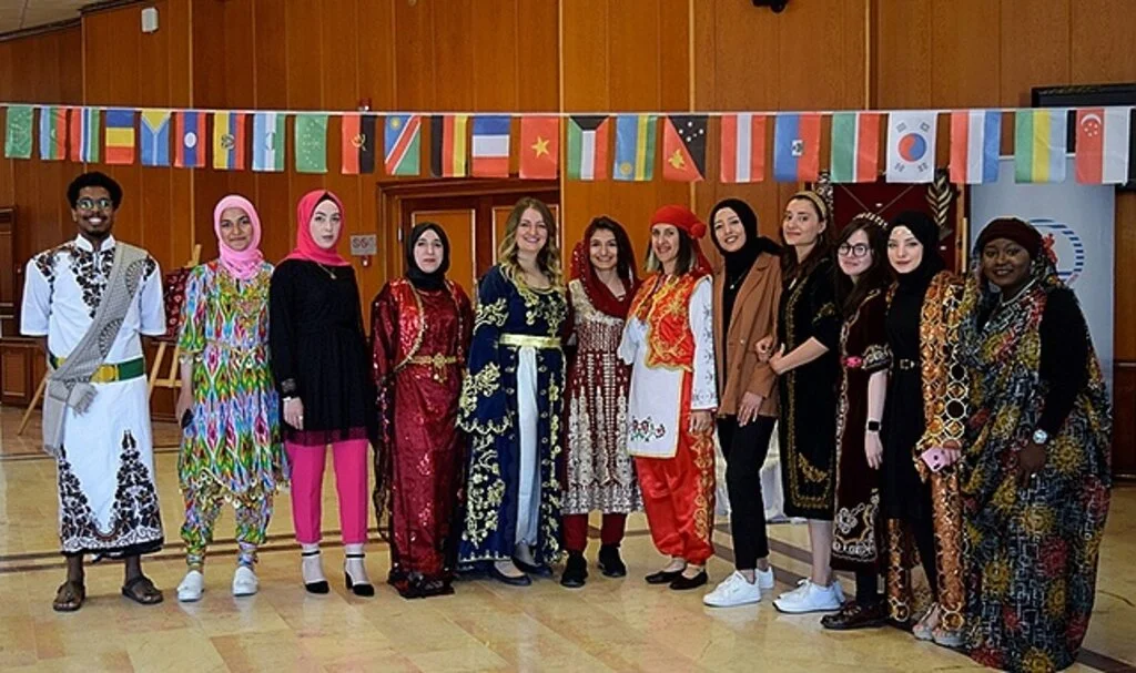 OMÜ'de Hemşireler 'rengini yansıttı' 