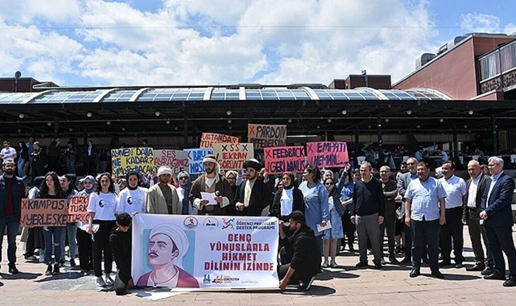 OMÜ Öğrencilerinden ‘Türkçe’ Eylemi