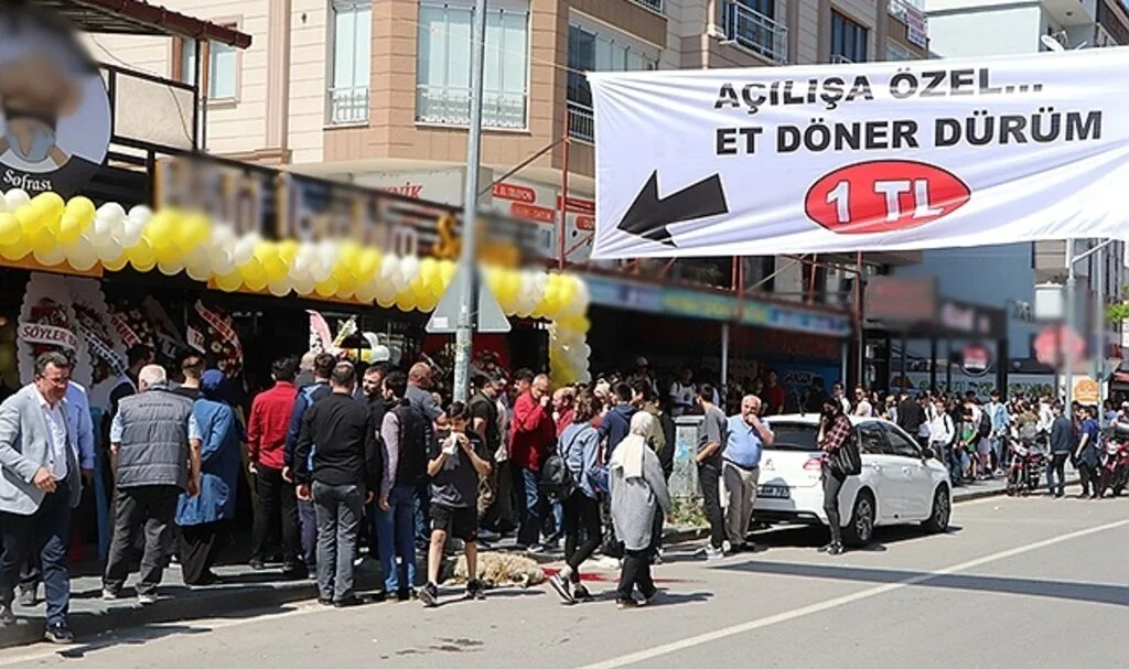 Samsun'da 1 TL’lik döner izdihamı