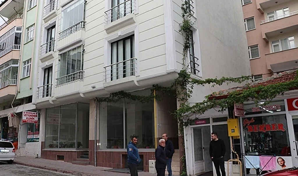 Samsun'da Asansör boşluğuna düştü 