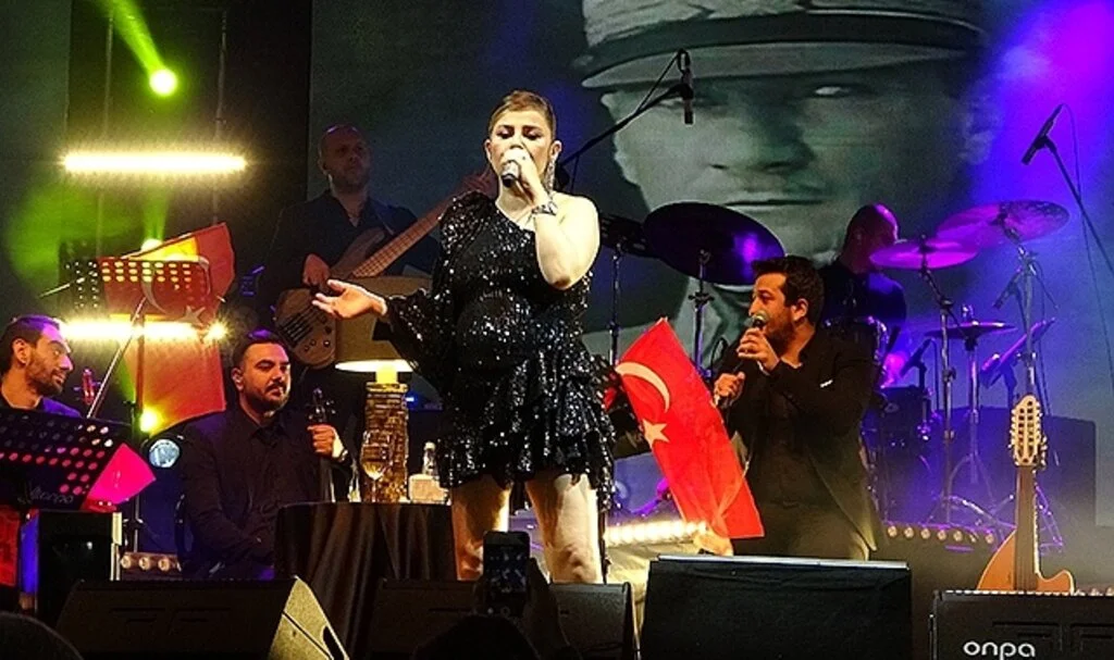 Samsun'da Merve Özbey rüzgarı