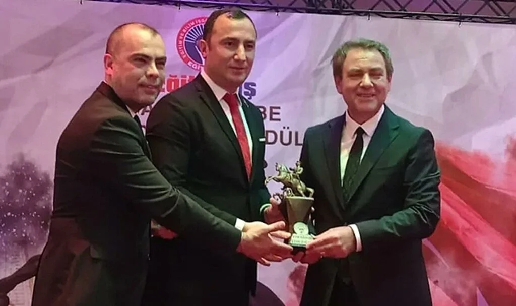  Samsun Eğitim-İş'ten anlamlı ödül
