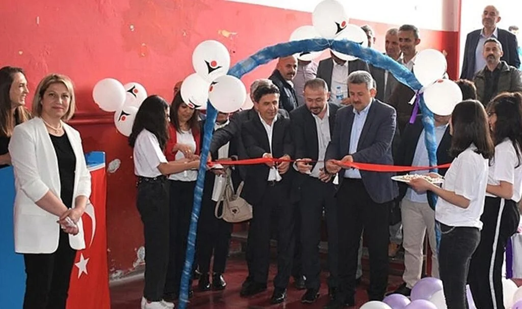 Samsun Tekkeköy'de Öğrencilerden Renkli  Bilim Şenliği