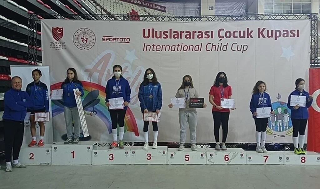 Samsunlu Eskrimciler Şampiyon Oldu
