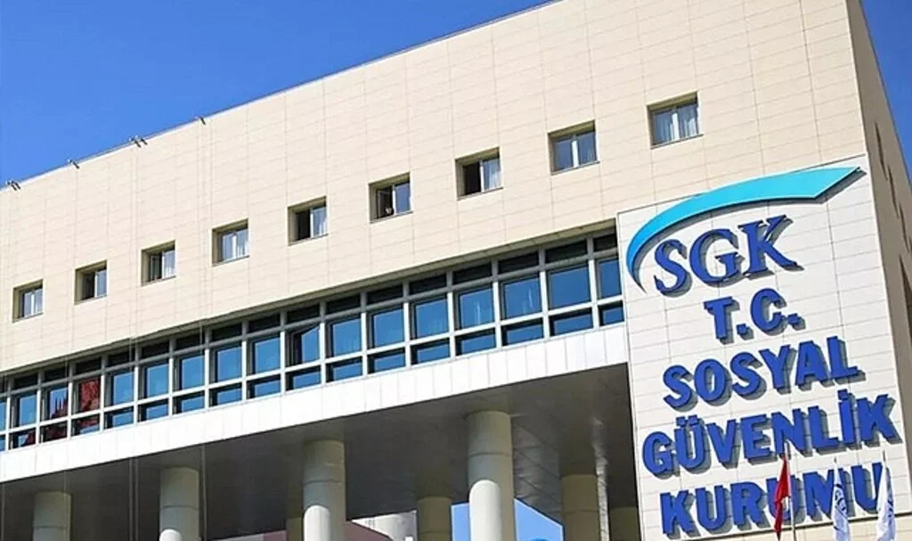 SGK harekete geçti! Emekli maaşlarına kesinti uyarısı