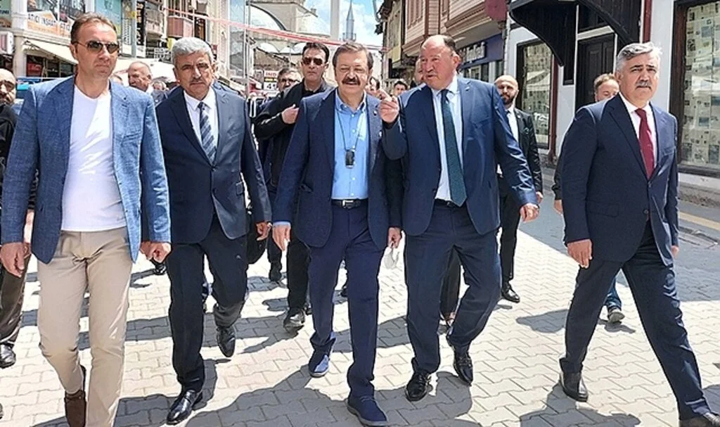 TOBB'dan Vezirköprü'ye okul  