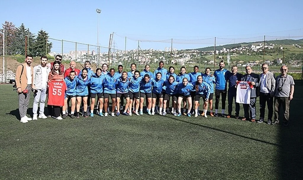 YAB-PA Kadın Futbol Takımı Süper Lig'e tutunmak istiyor