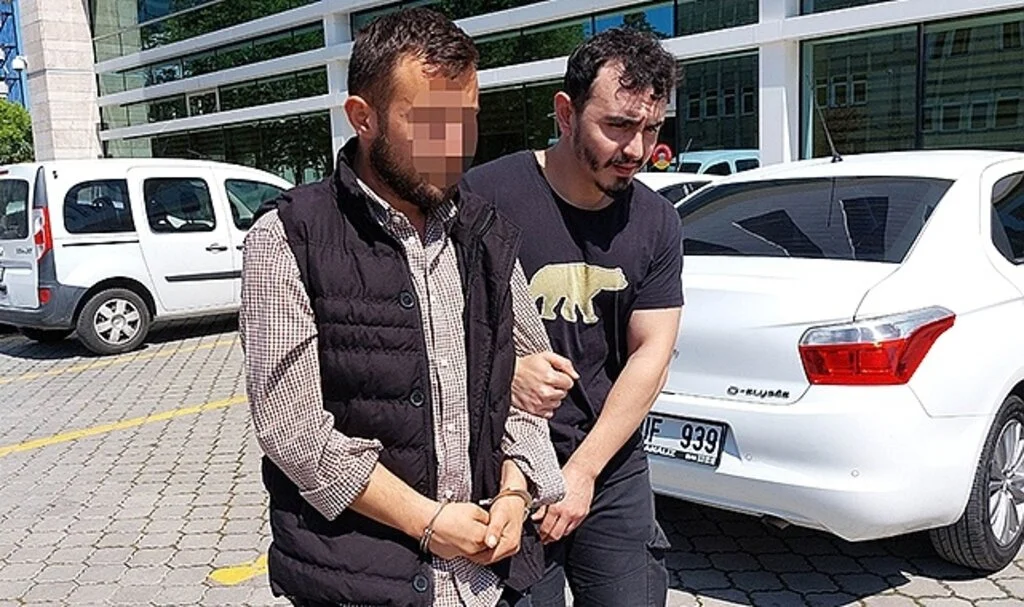 Zehir Kuryesi Kıskıvrak Yakalandı