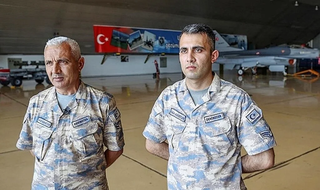 9. Ana Jet Üssünde görevli baba oğul sırt sırta vererek vatana hizmet ediyor