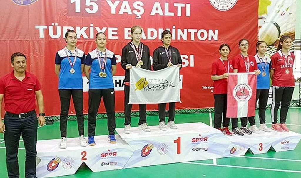 Badminton'da Büyük Başarı