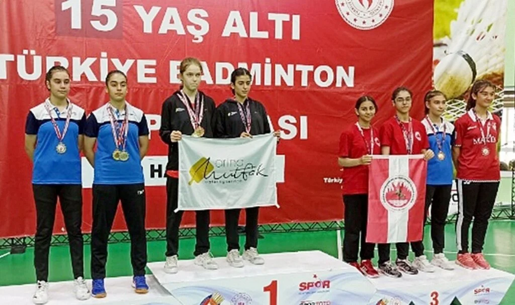 Badmintonda Büyük Başarı