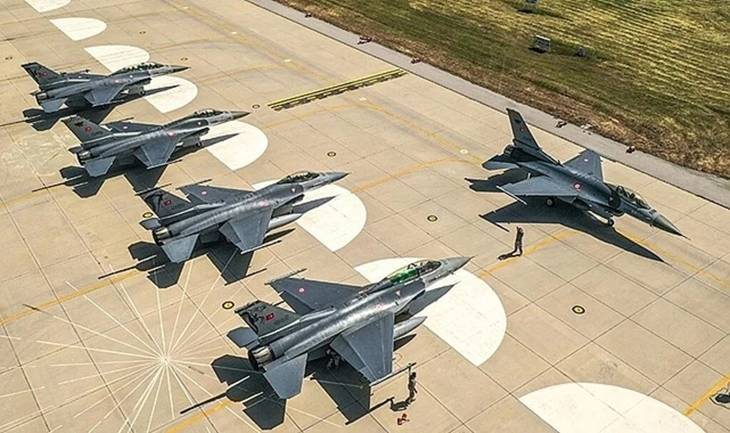 Balıkesir'deki 193. Öncel Filo'da donanımlı savaş pilotları yetişiyor