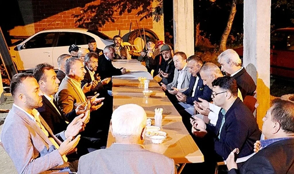 Başkan Özdemir'den Taziye Ziyareti