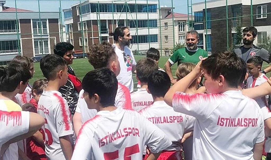 Çağrı Ortakaya İstiklalspor'u Unutmadı