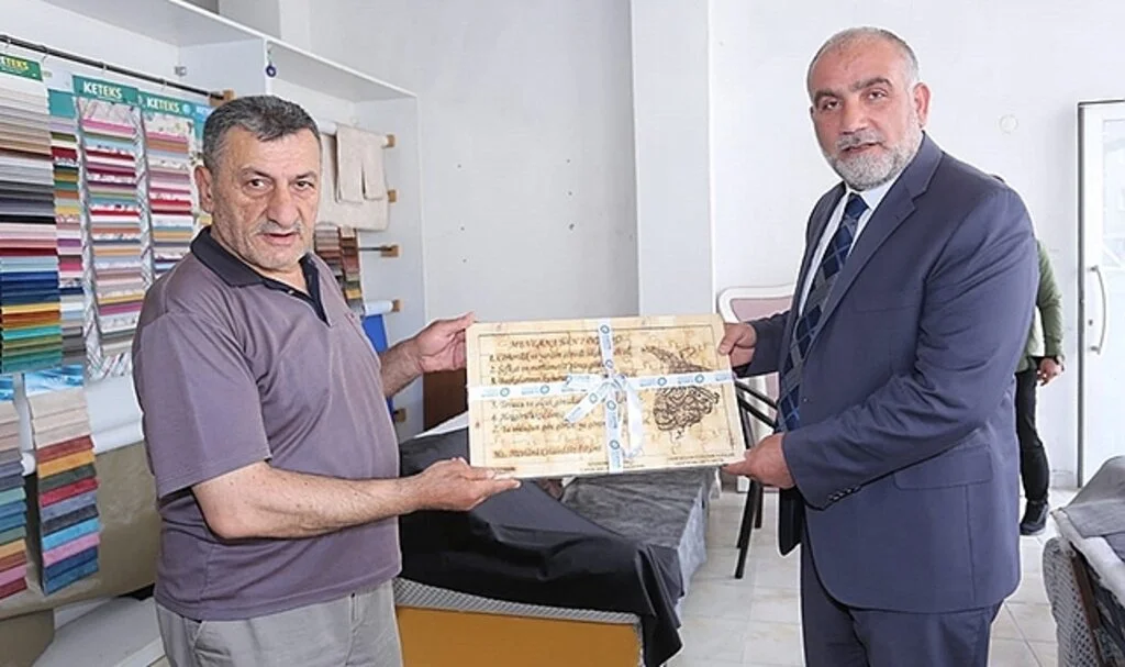 Canik'te esnafa açılış desteği