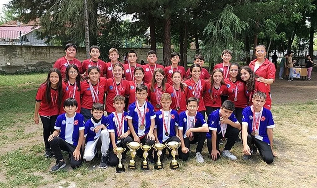 Cumhuriyet Ortaokulu'nun Altın Yılı