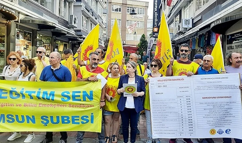 Eğitim Sen'den MEB'e Bol Sıfırlı Karne 