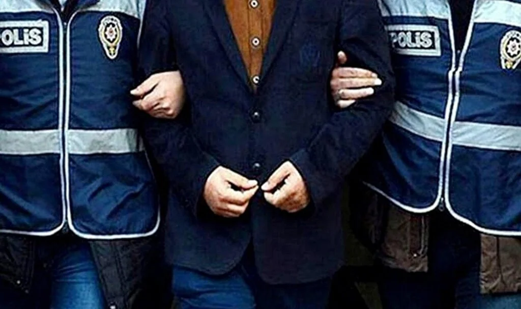 FETÖ'nün Mahrem Yapılanmasına Baskın 