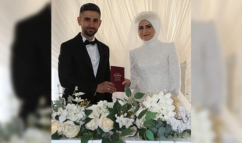 Genç çiftin mutlu günü 