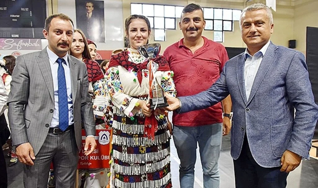 Halk Oyunları Heyecanı Sona Erdi