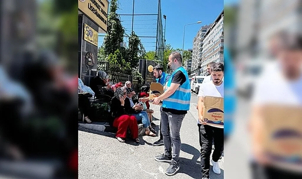 İYİ Partili gençlerden jest 