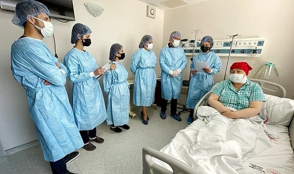 Kırgız hasta Türkiye'de kendi kök hücresinden yapılan nakille sağlığına kavuştu
